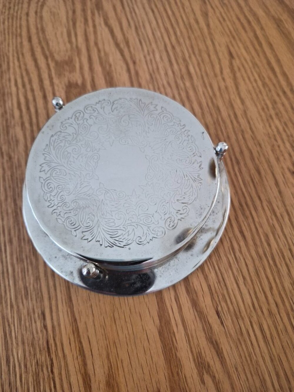 6 Vintage silver plated coaster w/ matching coaster Holder - Picture 2 of 5